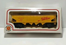 Bachmann Union Pacific 4 Bay Open Hopper UP  Train Car  HO Scale 