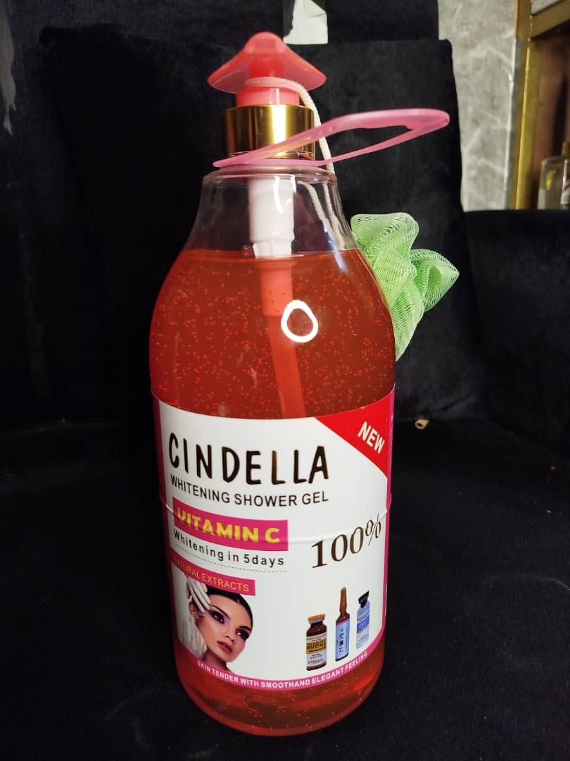 Gel douche Cindella Vitamine C nettoyant corps éclaircissant et hydratant