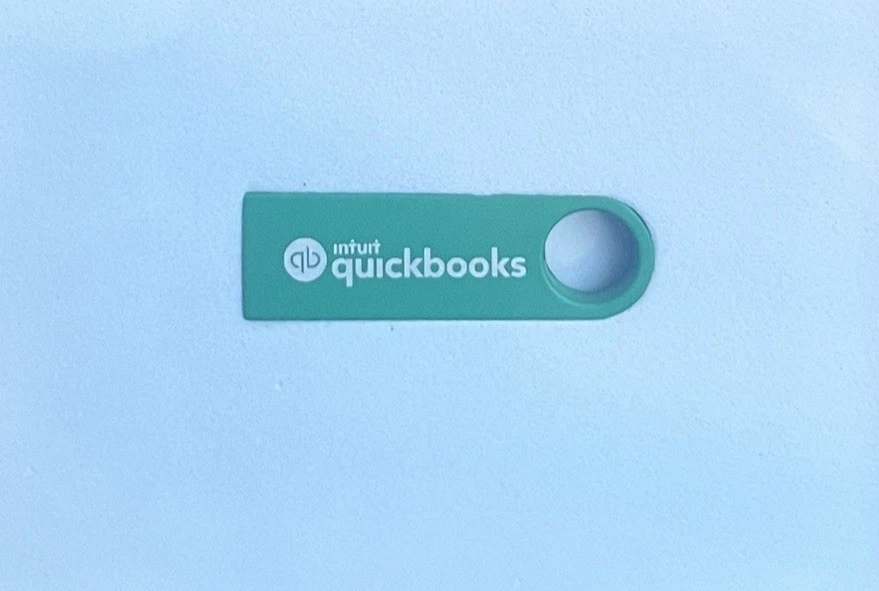 Quick Books Desktop Pro 2024 Windows USB (VERSIÓN DE POR VIDA EE. UU.) Foto 2 de 2