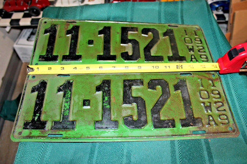 1929 IOWA LICENSE PLATE PAIR 11-1521 BUENA VISTA COUNTY SOLID ORIGINAL PLATES