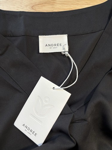 Andree By Unit 1X Top Shirt Blouse Black New NWT Easy Care - Picture 9 of 11