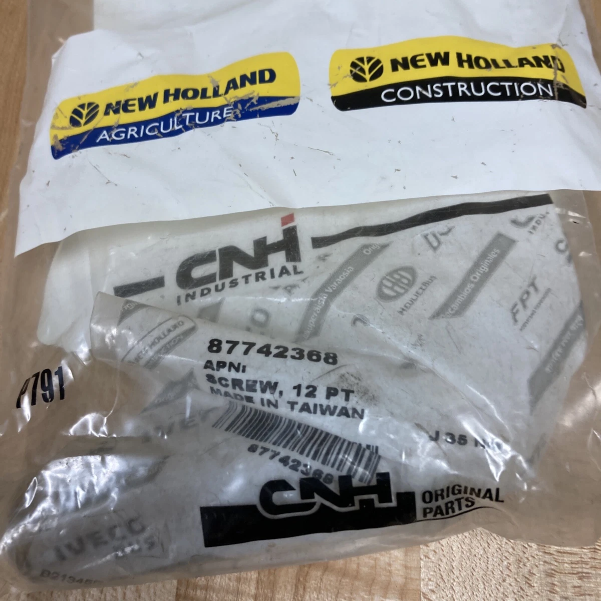 New Holland AGRICULTURE - SCREW 12 PT - 87742368 | eBay 