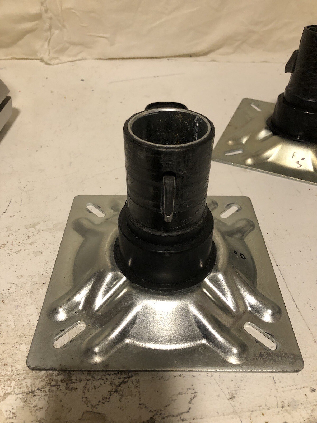 X2 SwivlEze 238 Series Seat Mounts 0, 3 Degree Angle Locking 2381527