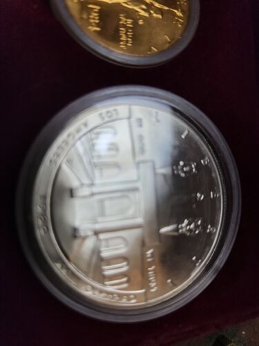 Juego de prueba conmemorativa de 3 monedas de plata olímpica 1984 oro como nuevas $10 con certificado de autenticidad - Imagen 4 de 6