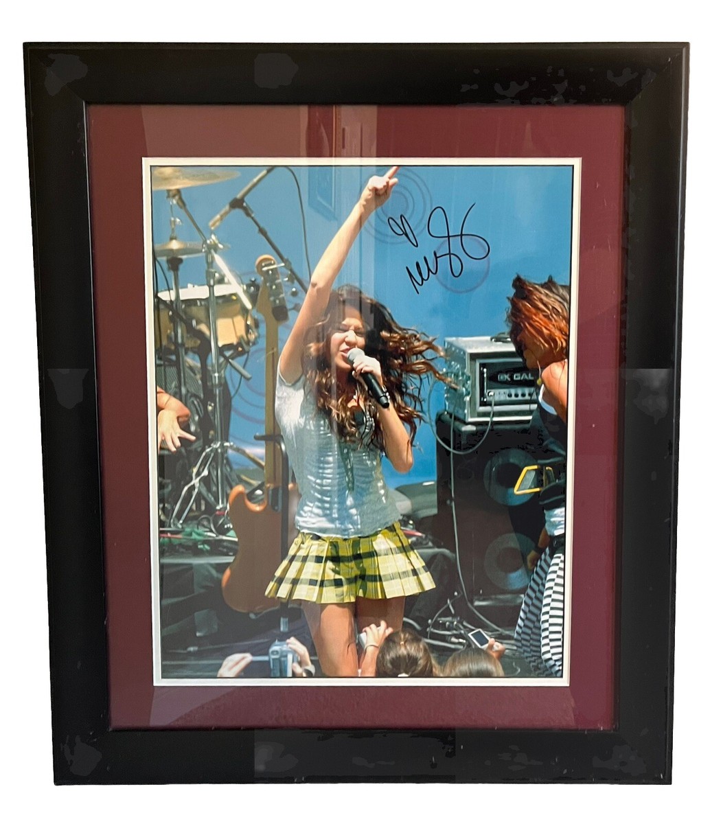 Miley Cyrus 直筆サインフォト MILEY CYRUS Original Signed Autographed 18x24 PORTRAIT