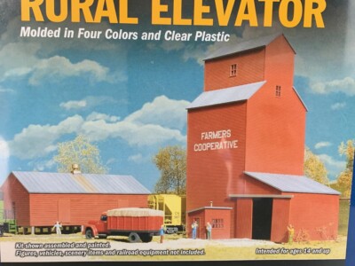 HO 933-3036 Walthers Cornerstone Farmers Co-op Elevator Structure Kit HO1236
