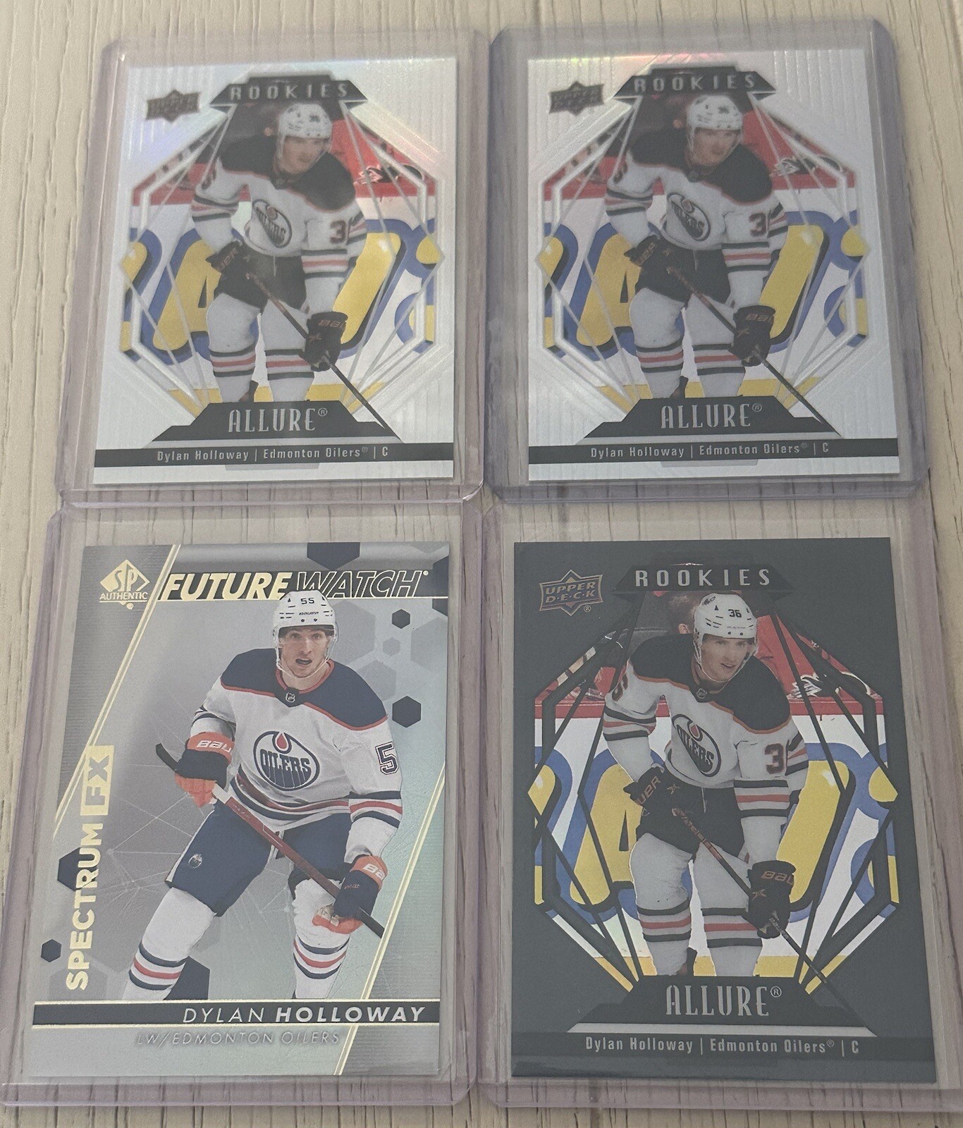 много карт Dylan Holloway 4 Card