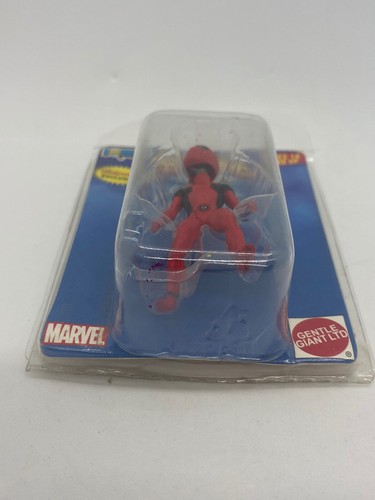 Marvel Secret Wars Micro Bobbles Deadpool Mini Bobble Head Walgreens exclusive - Picture 8 of 11