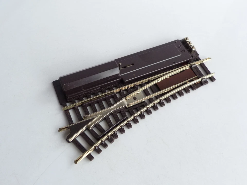 HORNBY ANCIEN 7782 AIGUILLAGE A COMMANDE MANUELLE A GAUCHE - Photo 1/1