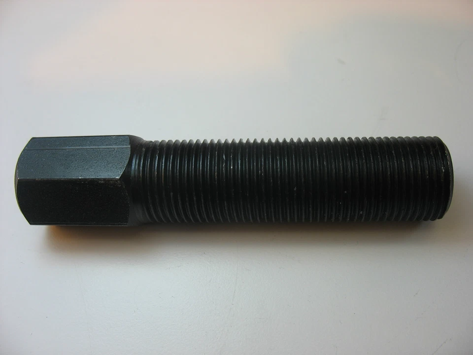 NUEVO KAWASAKI 1976-1984 KZ750 KZ 750 EXTRACTOR DE VOLANTE MACHO PERNO ESPECIAL 18 X 1.5 Foto 3 de 4