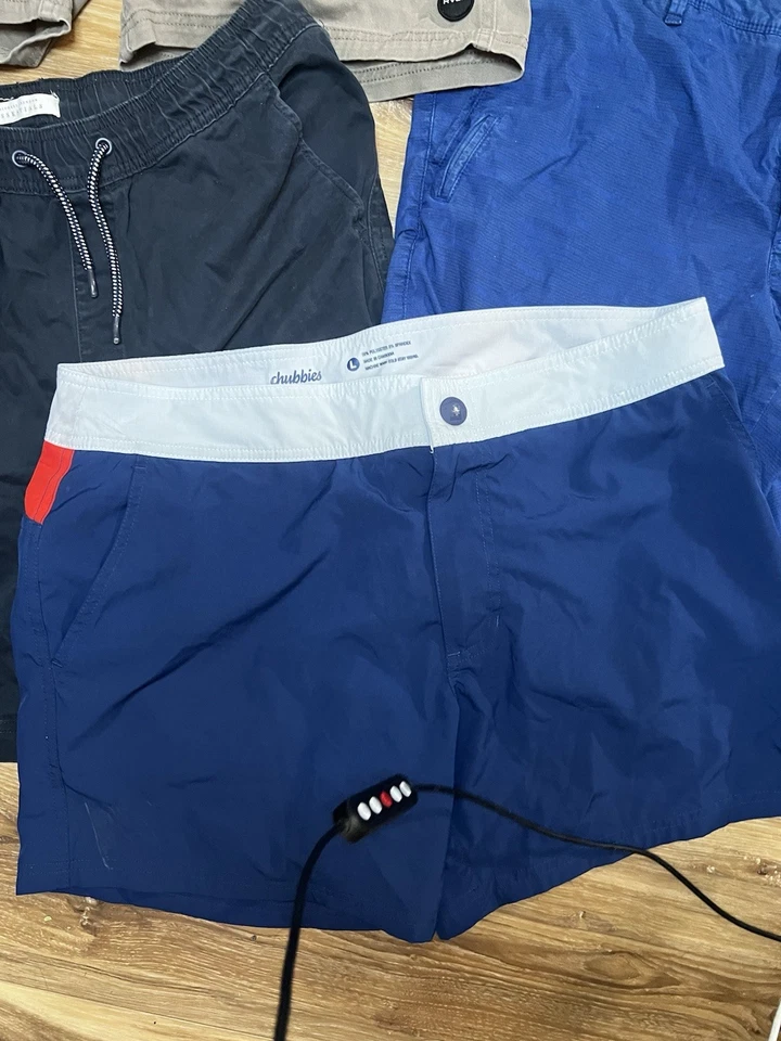 Pacote com 5 shorts masculinos Calvin Klein Hugo BOSS Chubbies RVCA Essentials - Imagem 2 de 4