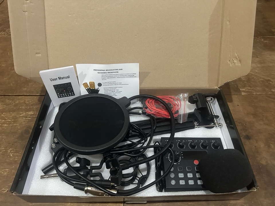 Professional Podcast Equipment Bundle - Sound Card - Recording & Broadcasting - Image 2 of 4