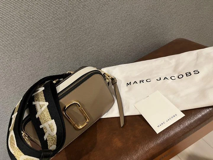 Marc Jacobs Snapshot Small Camera Bag in Natural