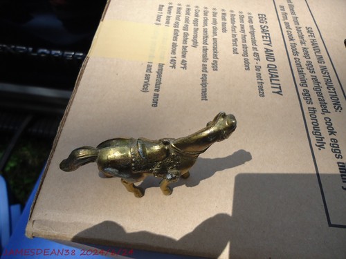 VINTAGE SOLID BRASS HORSE WESTERN SADDLE FIGURINE - Picture 3 of 4