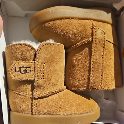 UGG Classic Baby Bootie Brown Suede Shearling Lined Size 1 Ankle Boots