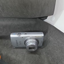 Canon PowerShot ELPH 135 16MP 8x Optical Zoom Digital Camera - No Charger 2