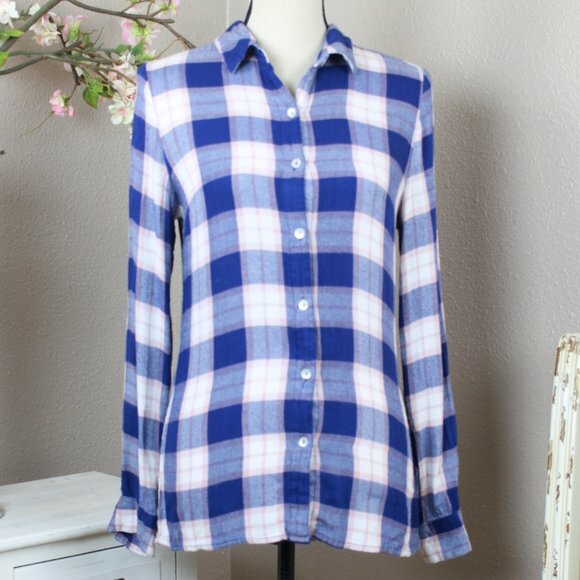 CLEARANCE  Charlotte Russe Soft Blue Pink Flannel Size S Wom