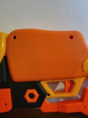 NERF Roblox Adopt Me!: Bees! Lever Action Dart Blaster, Rotating 8