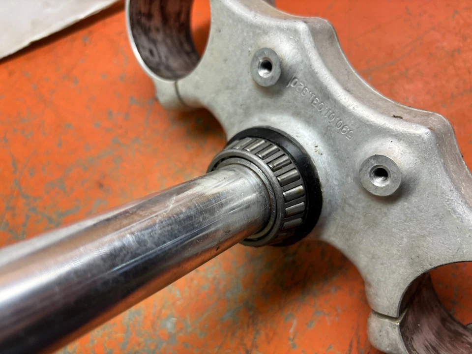 Abrazaderas triples inferiores (20 mm de desplazamiento) * KTM * 125cc-525cc * 2003-2008 Foto 4 de 4