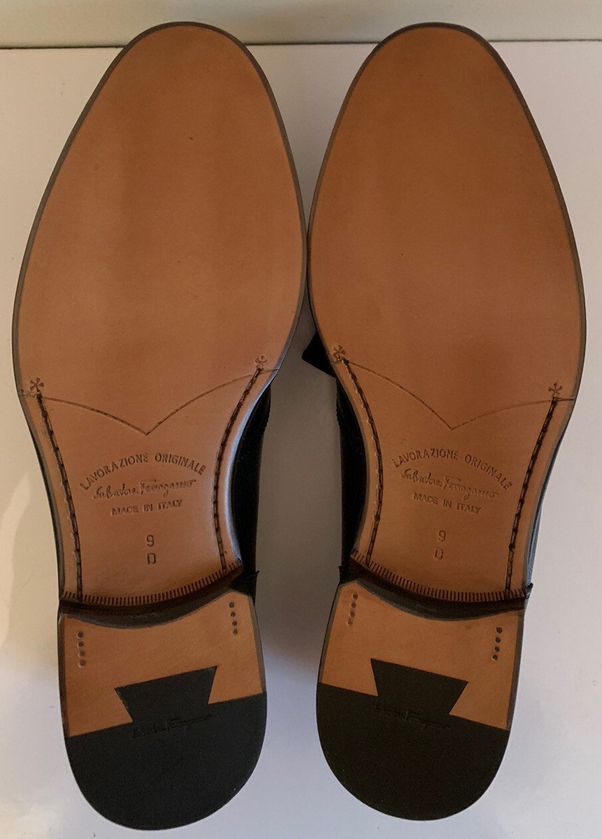 Salvatore Ferragamo black kiltie tassel wingtip loafers Salvatore Ferragamo Denham Kiltie Tassel Wingtip Black  main image 4