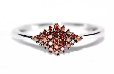 Ring 9 kt Weißgold Cognac Diamanten 0,25 kt Viertelkarat Fancy Diamonds Cluster