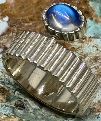 Elegant Navajo Brian Clark Handcrafted Solid 14K White Gold & Sapphire Ring 6.75