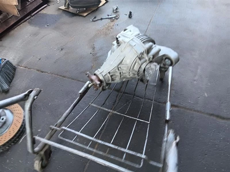 10-16 Porsche Panamera Turbo Rear Differential Axle Carrier Non Locking  - Image 3 of 4