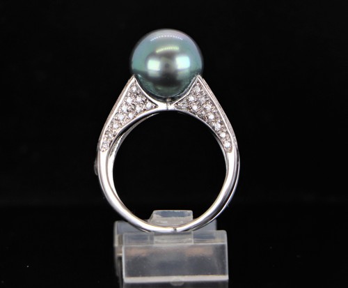$6,950 Gregg Ruth 18k White Gold Tahitian Pearl Round Pave Diamond Cocktail Ring - Picture 3 of 10
