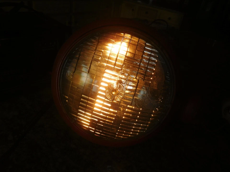 Soportes faros camioneta Dodge International Mack años 30 1940 blanco Foto 3 de 4