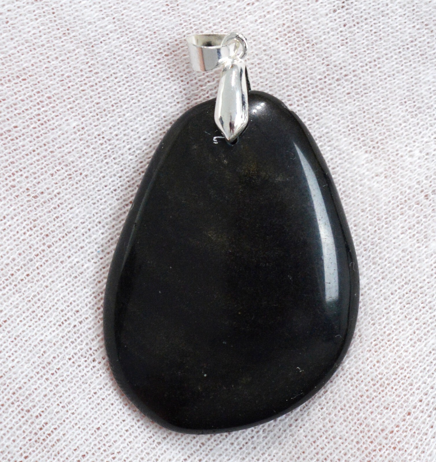 Pendentif Obsidienne Dorée d'exception : haute qualité artisanale du Mexique