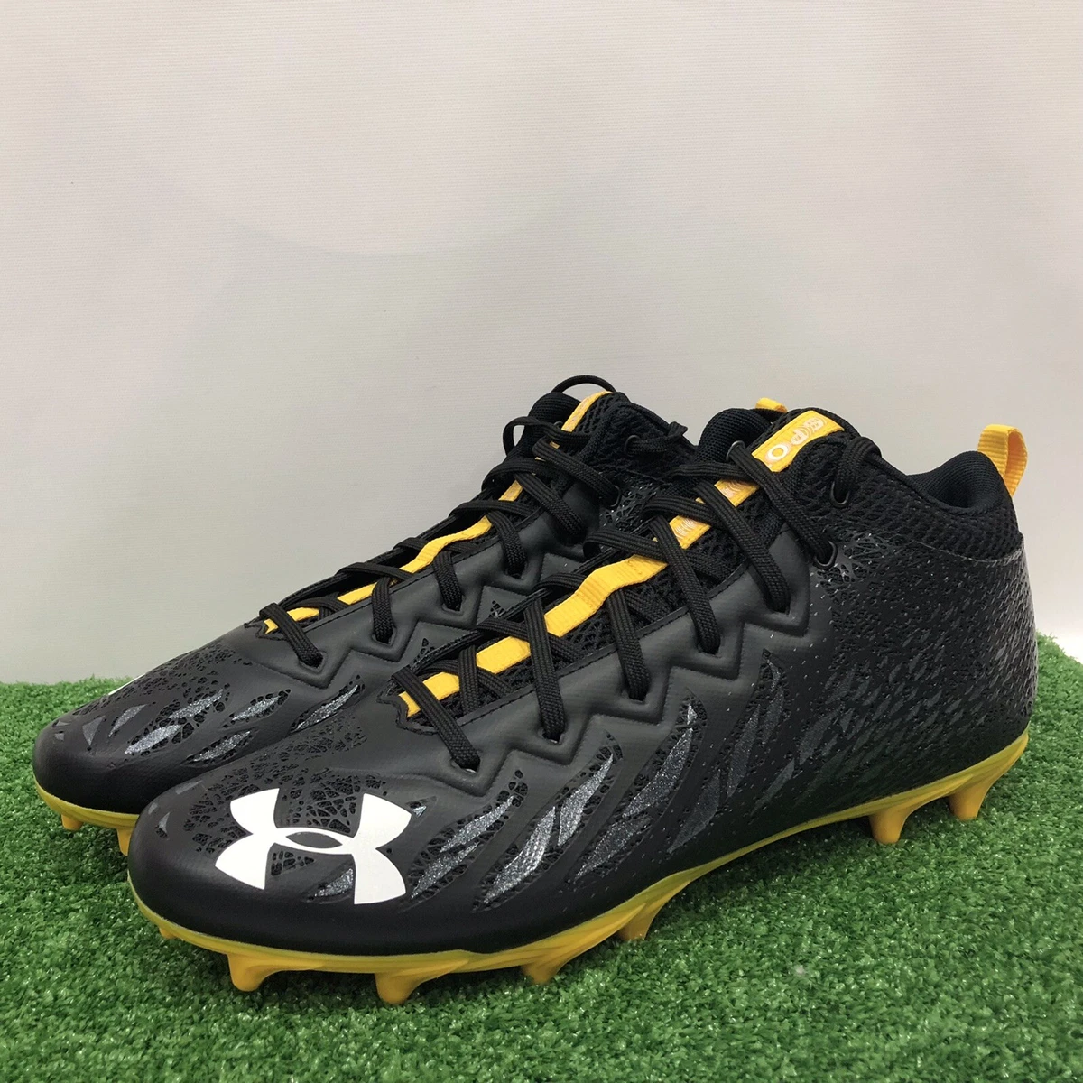 Under armour sales spotlight cleats black
