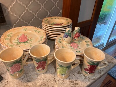 FLORIDA MARKETPLACE Grape pattern 29pc Rare Find
