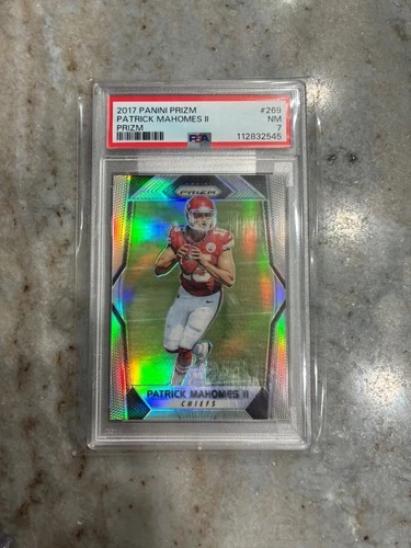 2017 Panini Prizm Patrick Mahomes II Silver Prizm Rookie PSA 7 #269 Chiefs RC