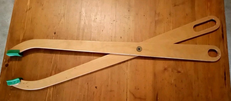 Vintage 27" Wooden Laundry Tongs Reaching Pick Up Grabbers Tool