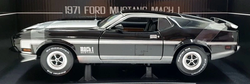 Ford Mustang Mach 1 1971 escala 1/18 3639 - negro/plateado Sun Star Foto 3 de 4