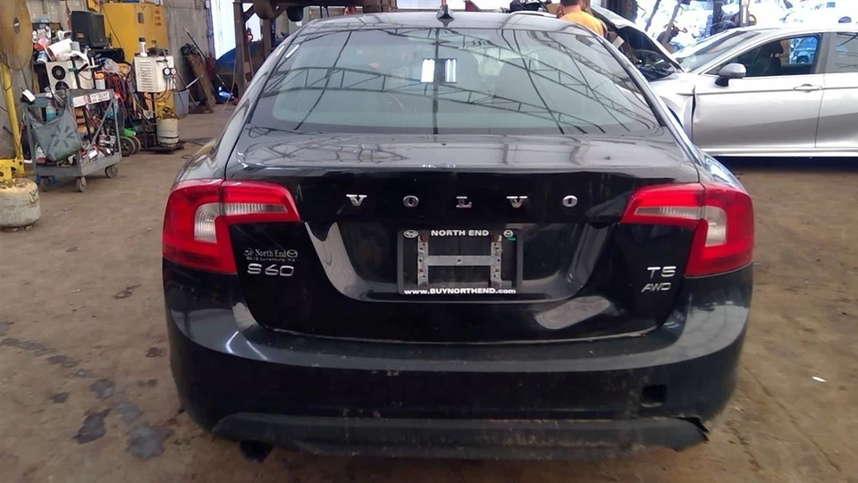 AC Condenser Fits 14-18 VOLVO S60 6780750 - Image 2 of 4