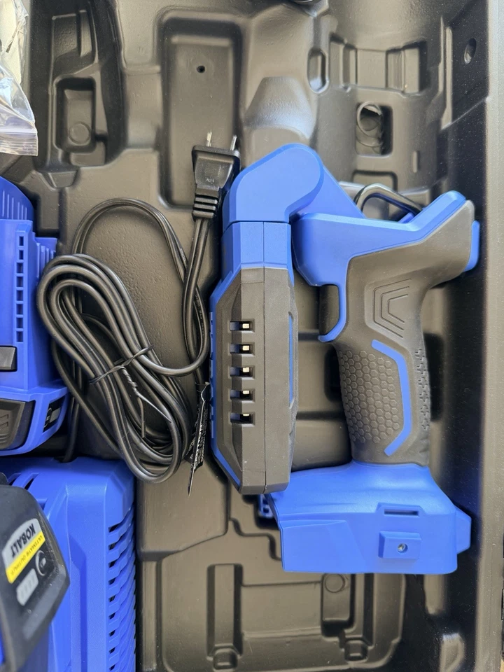 Kit combinado de 3 herramientas inalámbricas Kobalt 24V Li-Ion, taladro, atornillador de impacto y luz Foto 3 de 4