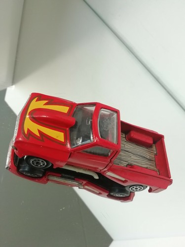 Zylmex Datsun Sunshine R654 Pick-Up en rojo - Imagen 2 de 9