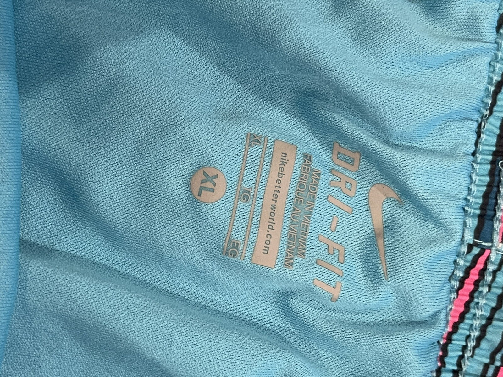 Picture 2 of 4