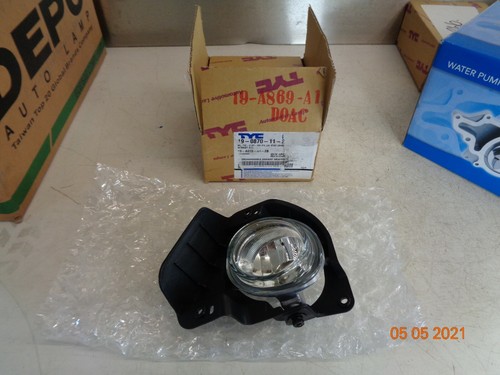 MAZDA 2 2007 - 2010 NSF PASSENGER SIDE FRONT FOG SPOT LIGHT LAMP LENS 19A870A12B - Picture 1 of 3