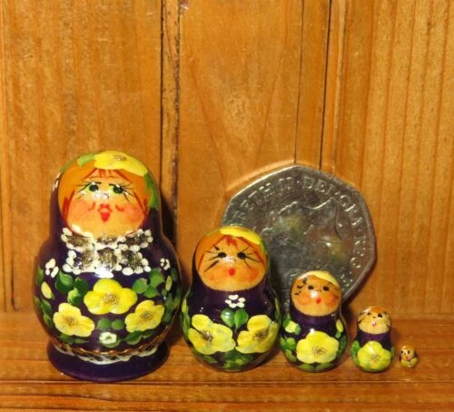 Casas y muebles para muñecas modelo