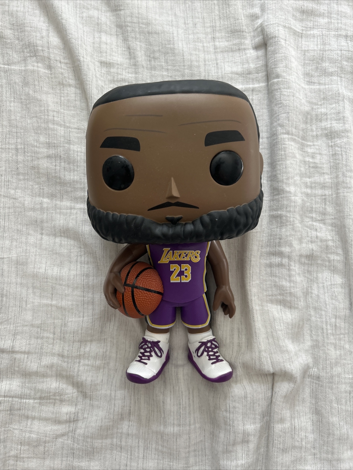 Funko Pop! Vinyl Jumbo 10 In: Lakers Lebron James (10 Inch) #98 No Box