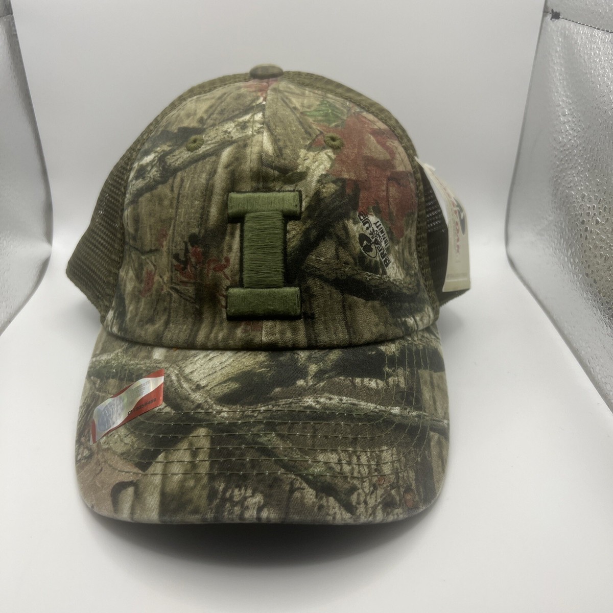 IOWA HAWKEYES FOOTBALL MOSSY OAK CAMOUFLAGE ADJUSTABLE MESH BACK HAT NEW  W/TAGS