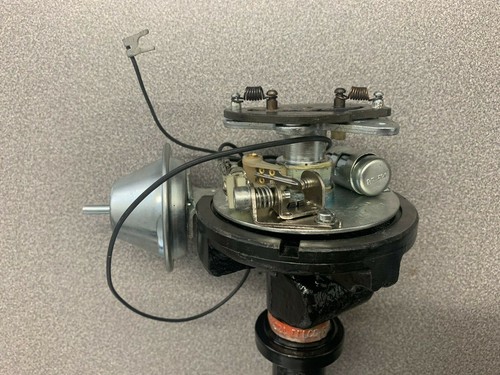 1969 CORVETTE 1111490 RESTORED DELCO DISTRIBUTOR DATED 9J30 350/300/HP STICK AT - Picture 3 of 5
