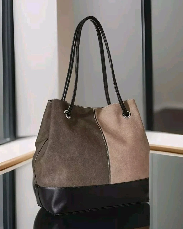 Bolsa tote designer feminina CALVIN KLEIN GABRIANNA CORDEIRO BOLHA NORTE SUL🗝️COMBO CINZA - Imagem 4 de 4