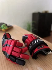 powertek v5.0 Ice Hockey gloves red Size 14 In (See Pics For Details)