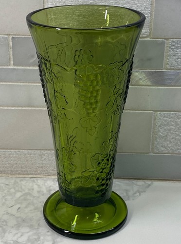 Harvest Grapes Footed Vace Vintage Indiana Glass Green 7.5" H - Picture 2 of 6