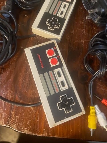 Original Nintendo NES Console Bundle with 7 Games Controllers Cords Tested #2 - Picture 15 of 16