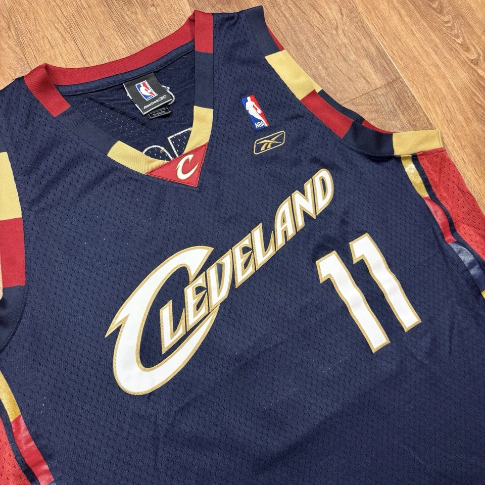 Vintage Cleveland Cavaliers Zydrunas Ilgauskas Jersey Mens XL Reebok NBA Blue - Image 3 of 4