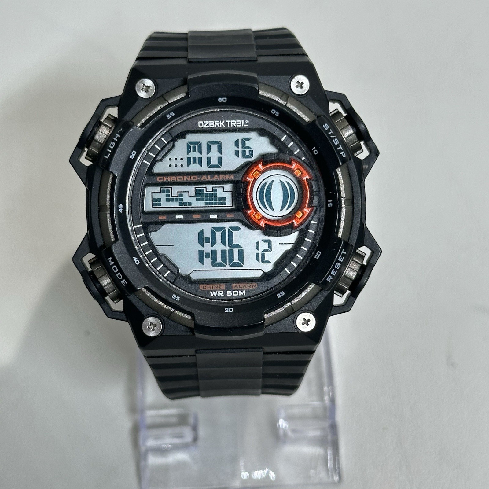 Ozark Trail 92-233 Alarm Chronograph Quartz Digital Men's Watch New Battery